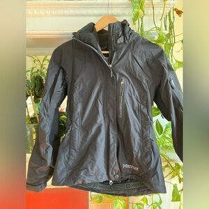 Super versatile Marmot outdoor jacket in black XS